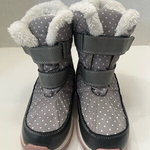 🎀 Carter's Girl's Fonda Cold Weather Gray White Polkadot Boot Size 2